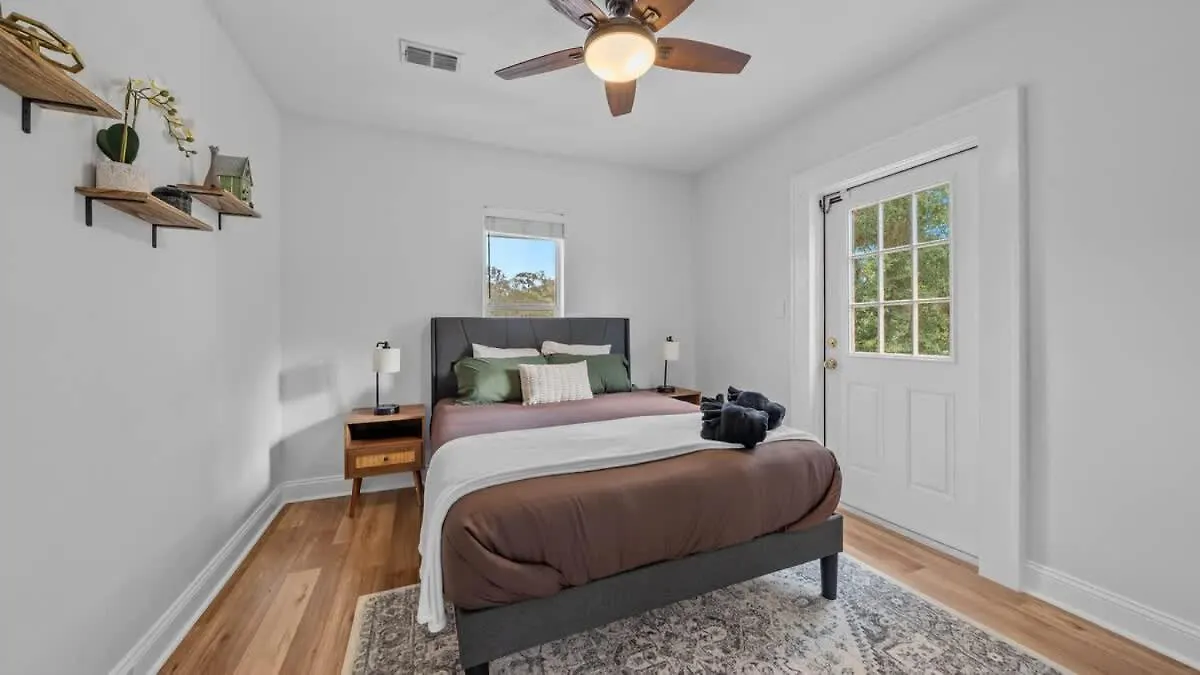 Spacious Modern Farmhouse W/ Private Patio & Bbq! Tampa 0*,  Estados Unidos