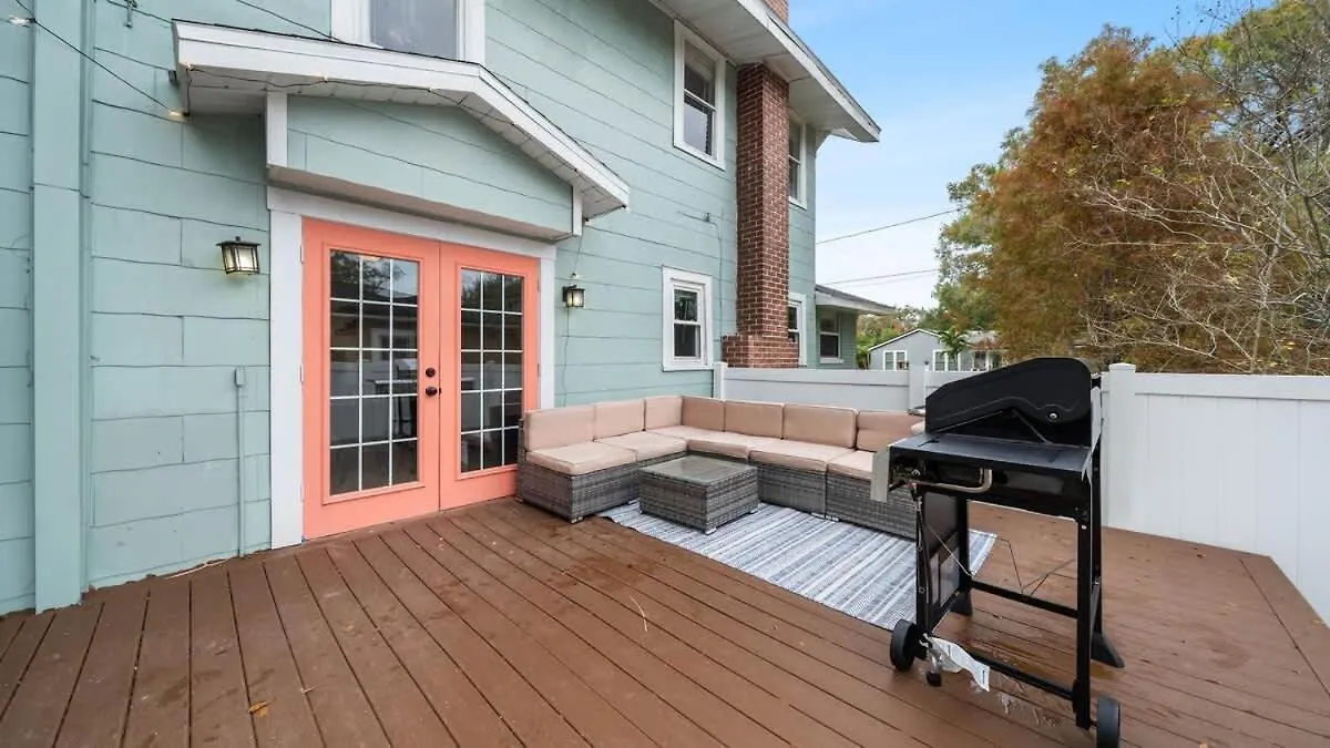 טאמפה Spacious Modern Farmhouse W/ Private Patio & Bbq!