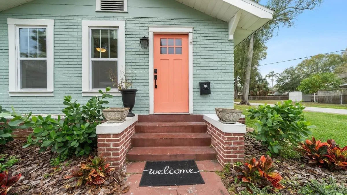 טאמפה Spacious Modern Farmhouse W/ Private Patio & Bbq! בית נופש